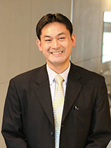 池上 文尋 氏